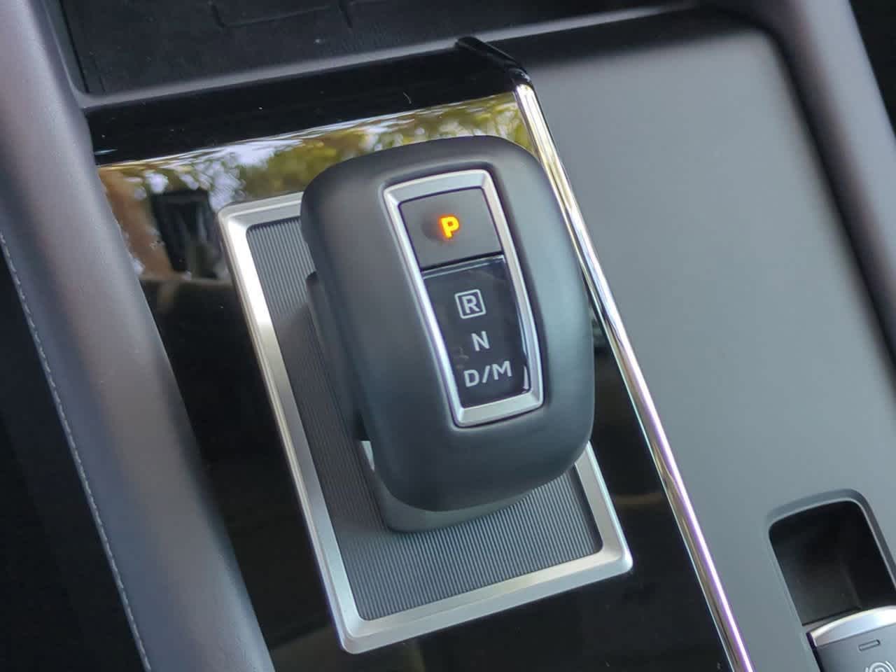 Thumbnail: 2024 Mitsubishi Outlander - 34