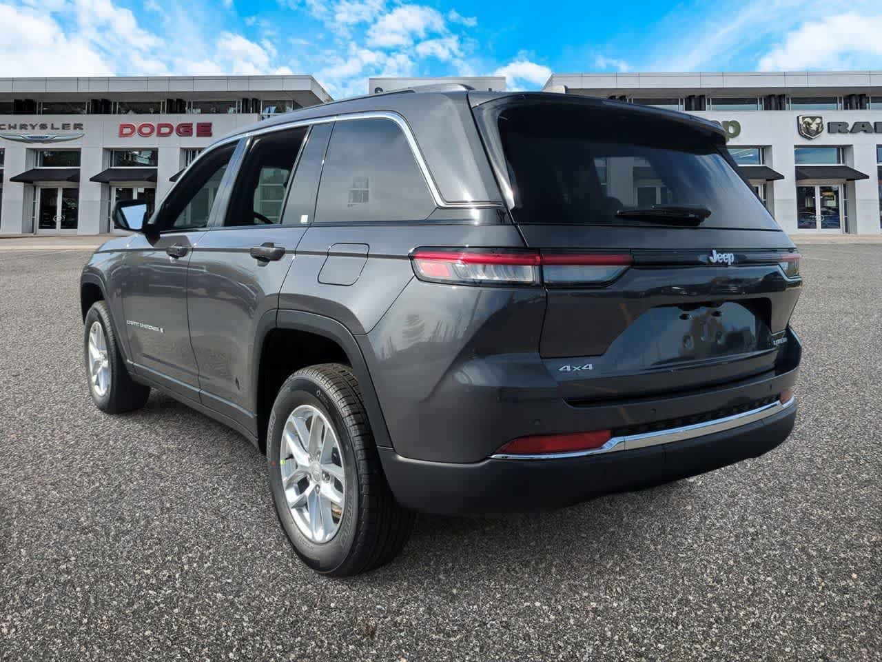 Thumbnail: 2026 Jeep Grand Cherokee - 6