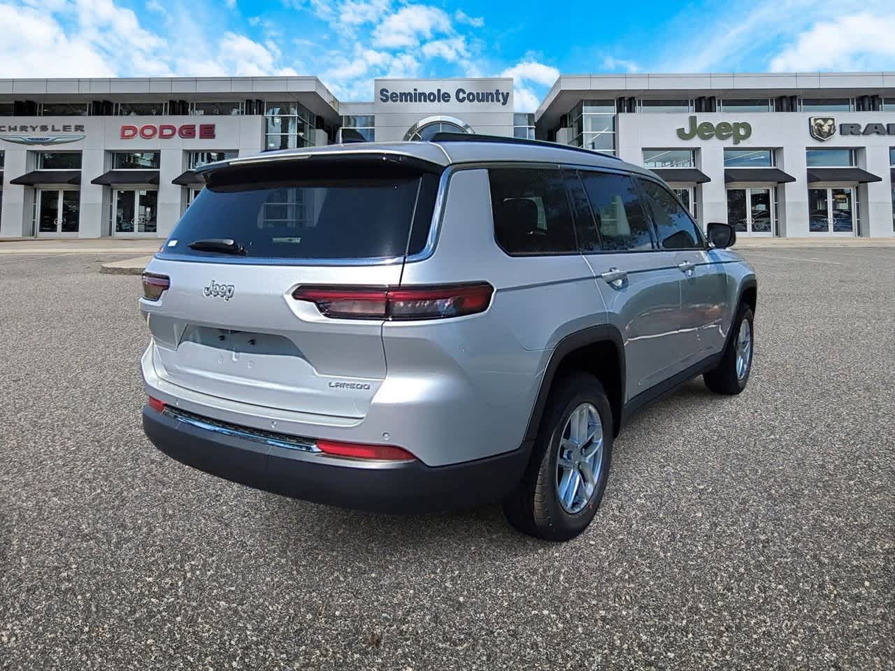 Thumbnail: 2025 Jeep Grand Cherokee L - 8