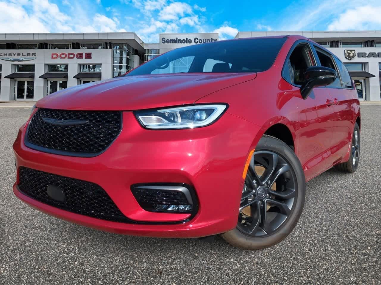 Thumbnail: 2026 Chrysler Pacifica - 1