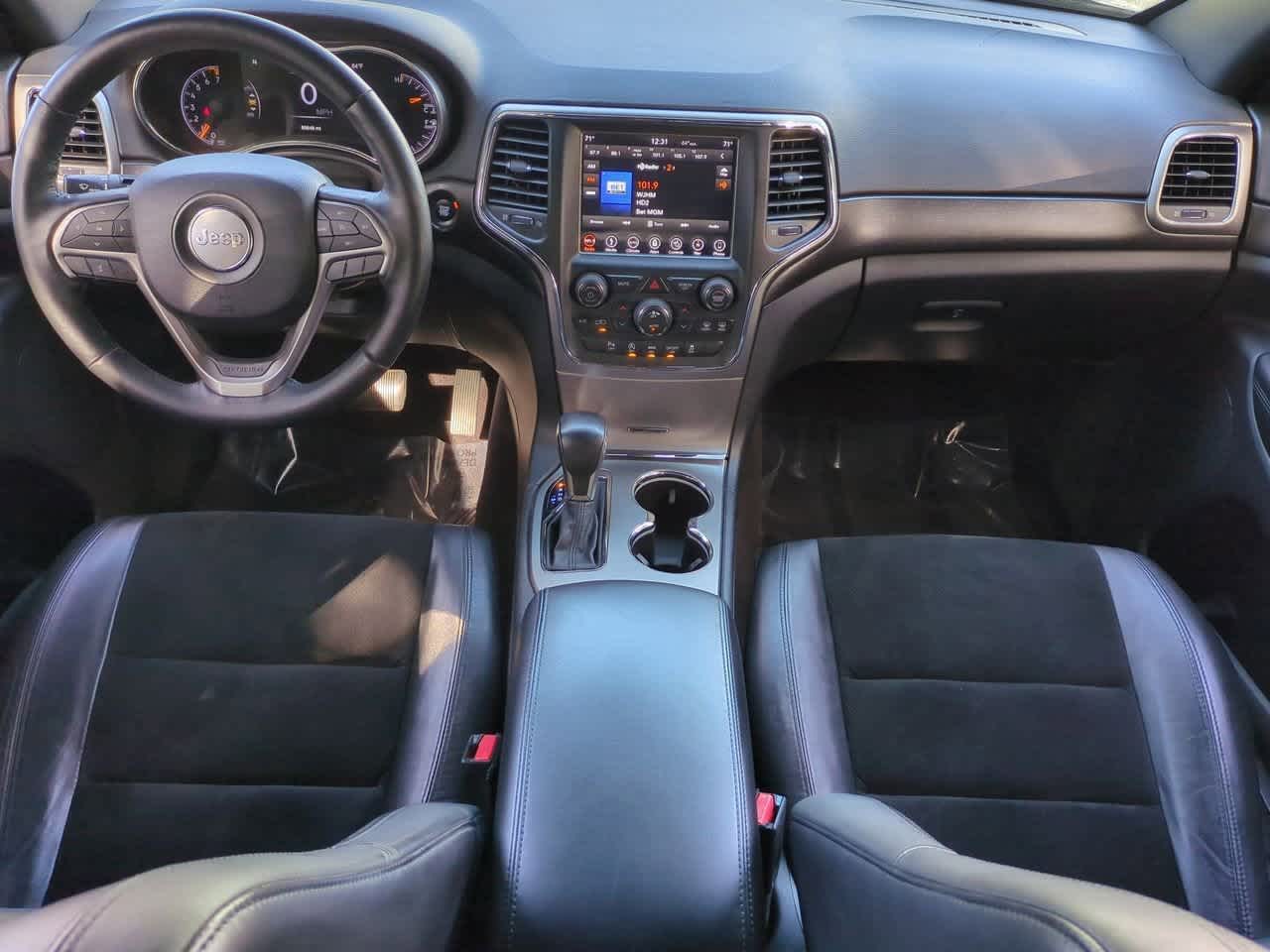 Thumbnail: 2018 Jeep Grand Cherokee - 15