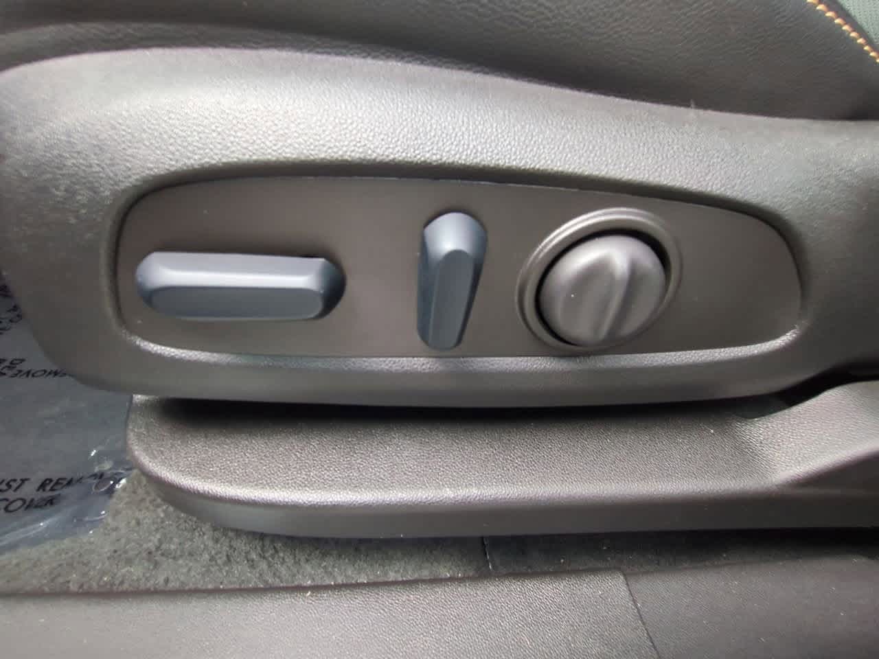 Thumbnail: 2024 Chevrolet Equinox - 18