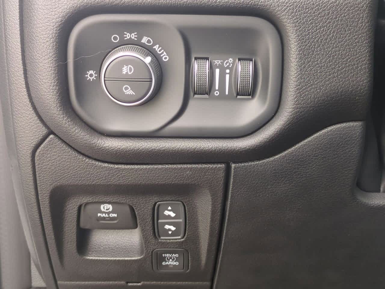 Thumbnail: 2026 RAM 1500 - 17