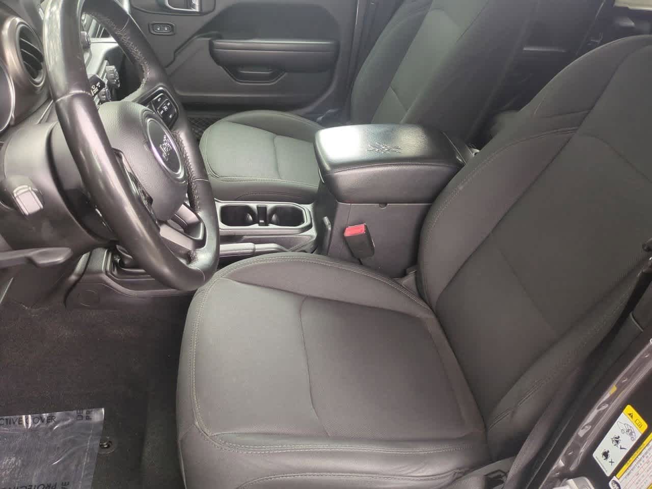 Thumbnail: 2018 Jeep Wrangler - 17