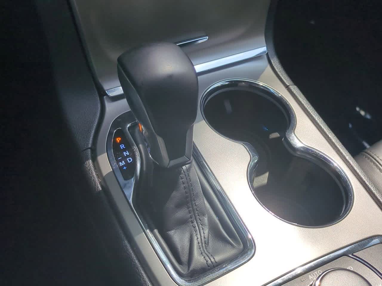 Thumbnail: 2022 Jeep Grand Cherokee - 32