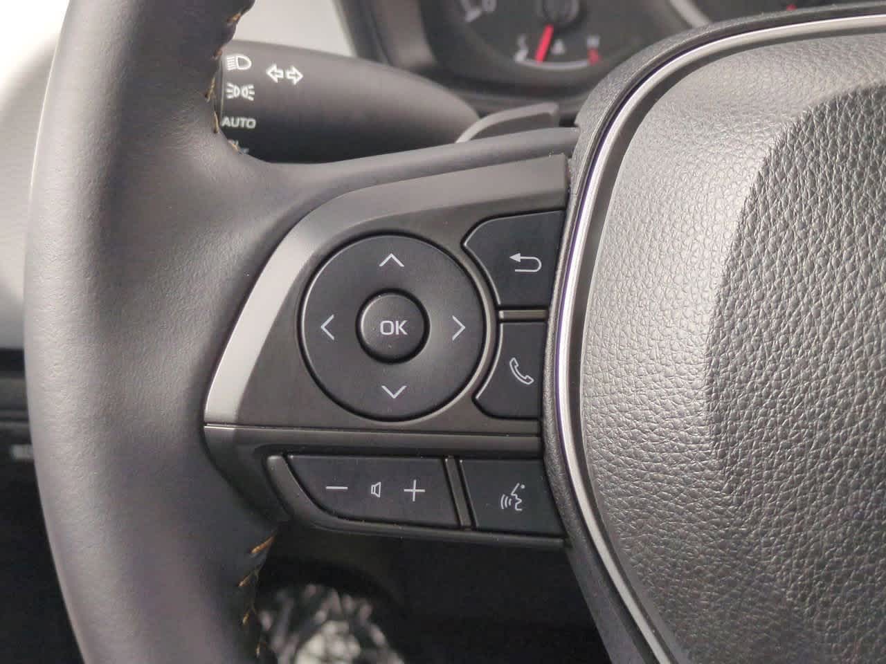 Thumbnail: 2022 Toyota Corolla - 24