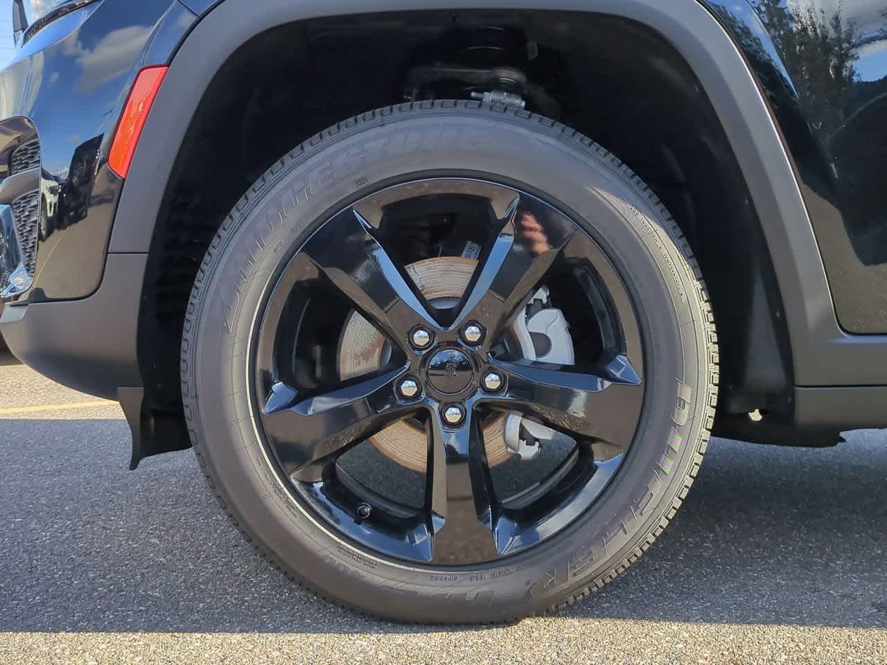 Thumbnail: 2025 Jeep Grand Cherokee - 14