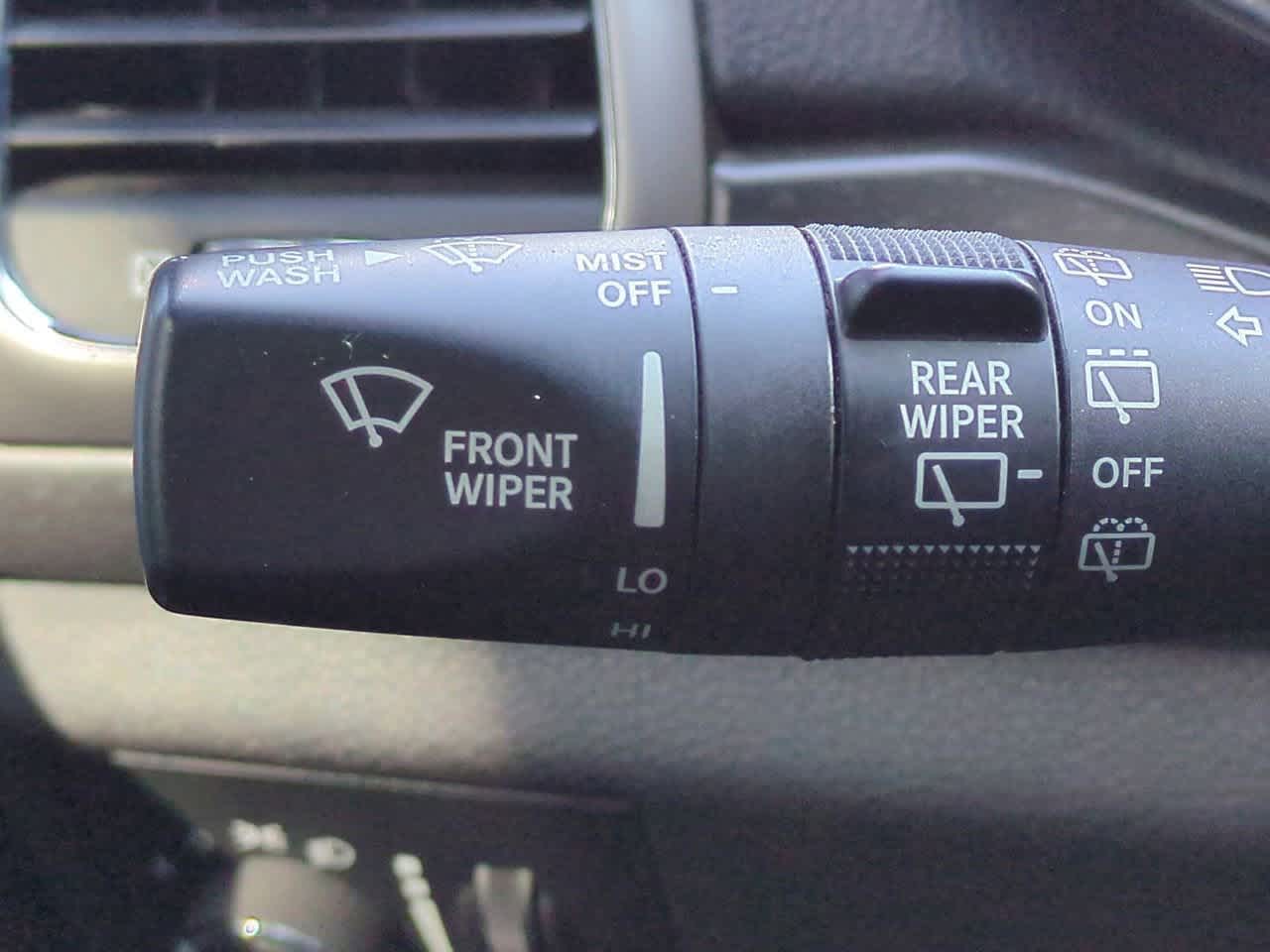 Thumbnail: 2018 Jeep Grand Cherokee - 25