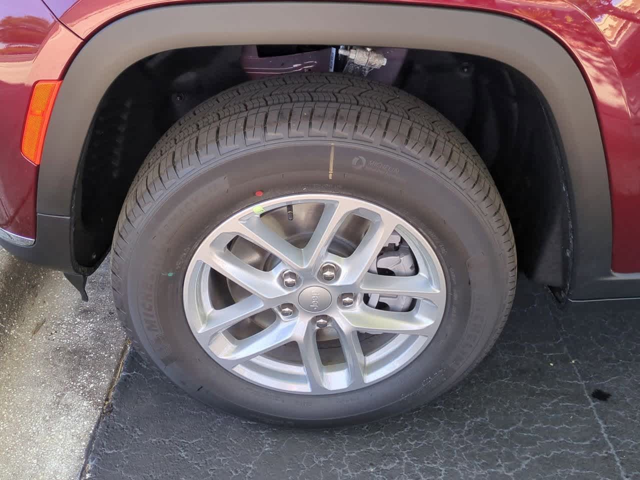 Thumbnail: 2025 Jeep Grand Cherokee L - 14