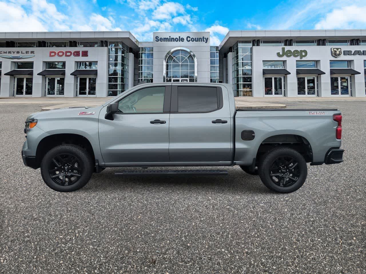 Thumbnail: 2025 Chevrolet Silverado 1500 - 5