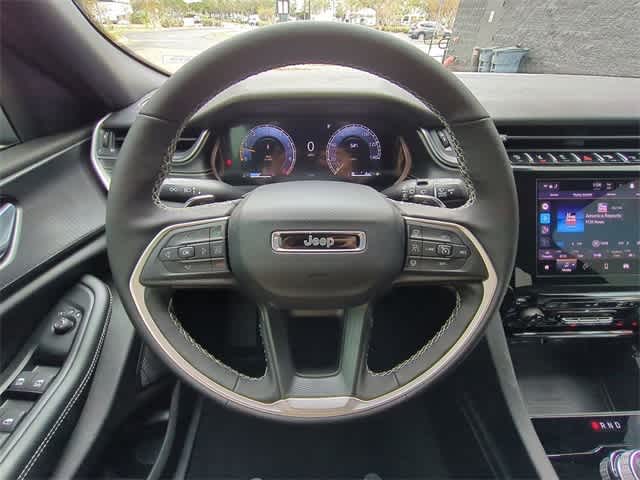 2025 Jeep Grand Cherokee Laredo 22