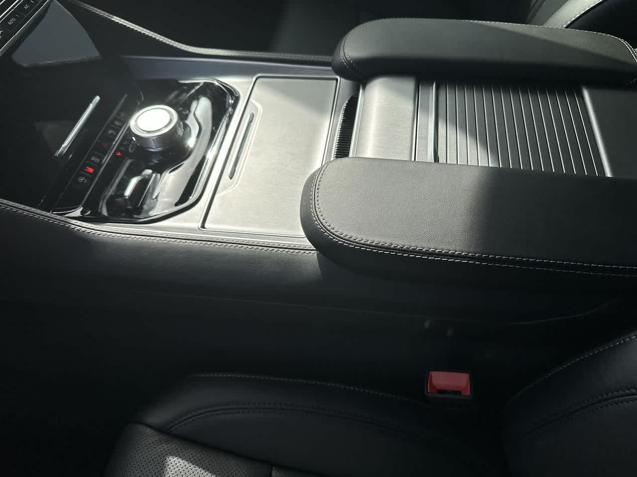 Thumbnail: 2026 Jeep Grand Wagoneer - 27