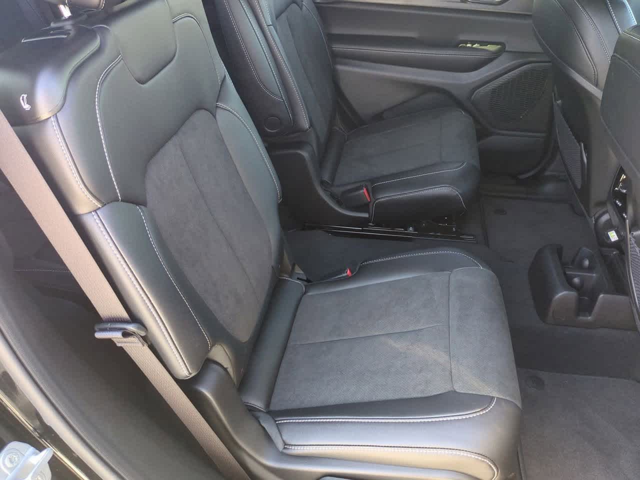 Thumbnail: 2025 Jeep Grand Cherokee L - 22