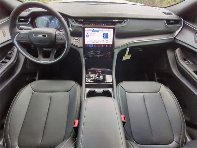 Thumbnail: 2025 Jeep Grand Cherokee - 16