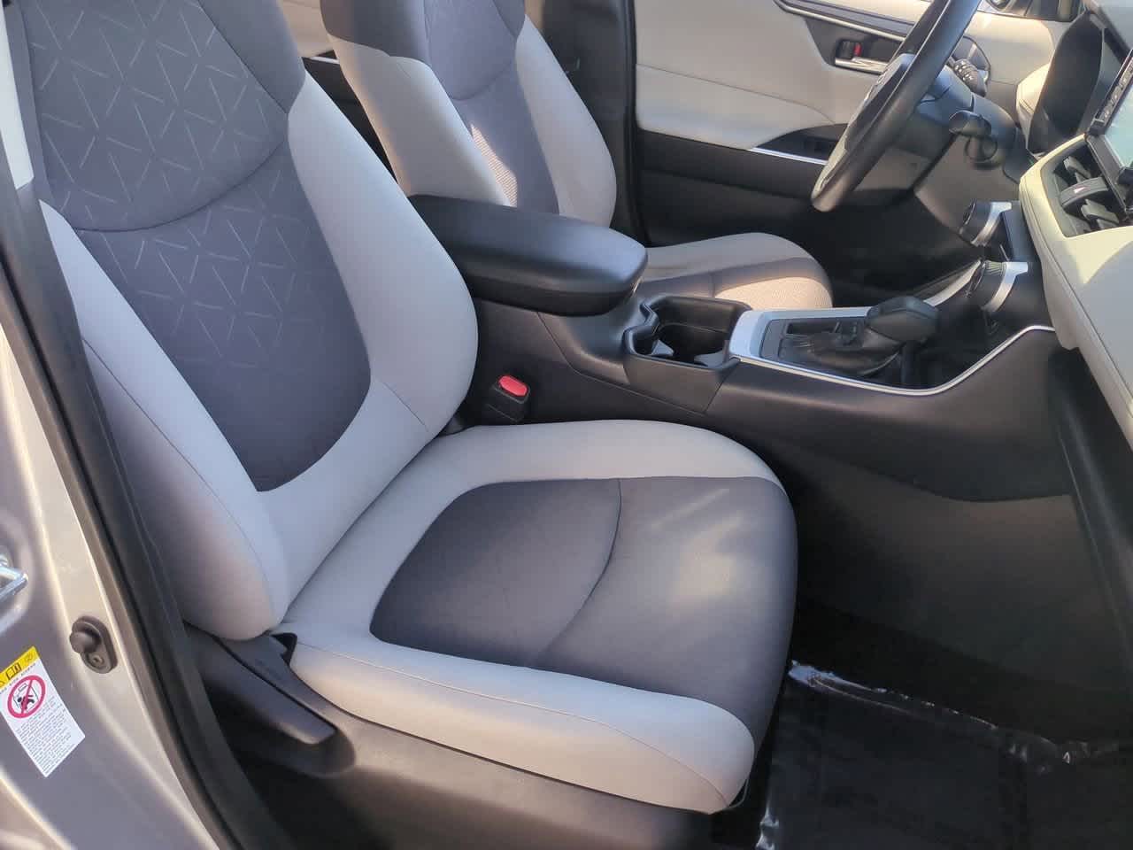 Thumbnail: 2019 Toyota RAV4 - 23