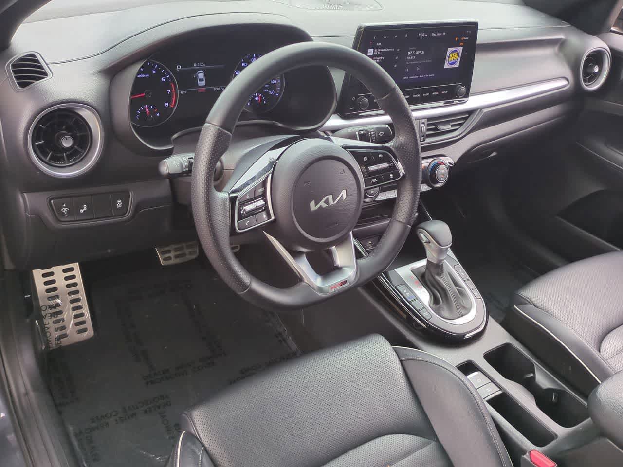 Thumbnail: 2023 Kia Forte - 10