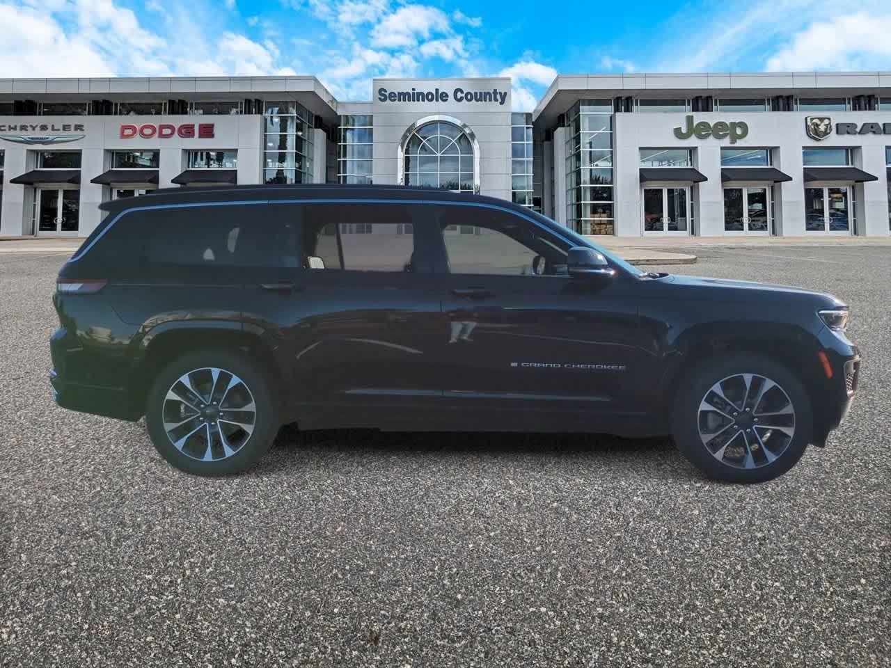 Thumbnail: 2025 Jeep Grand Cherokee L - 9