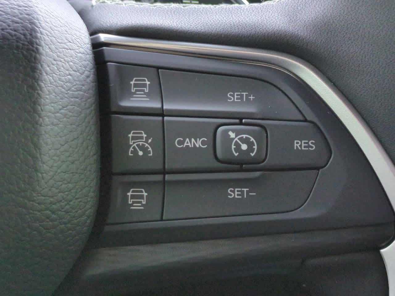 Thumbnail: 2025 Jeep Grand Cherokee - 25