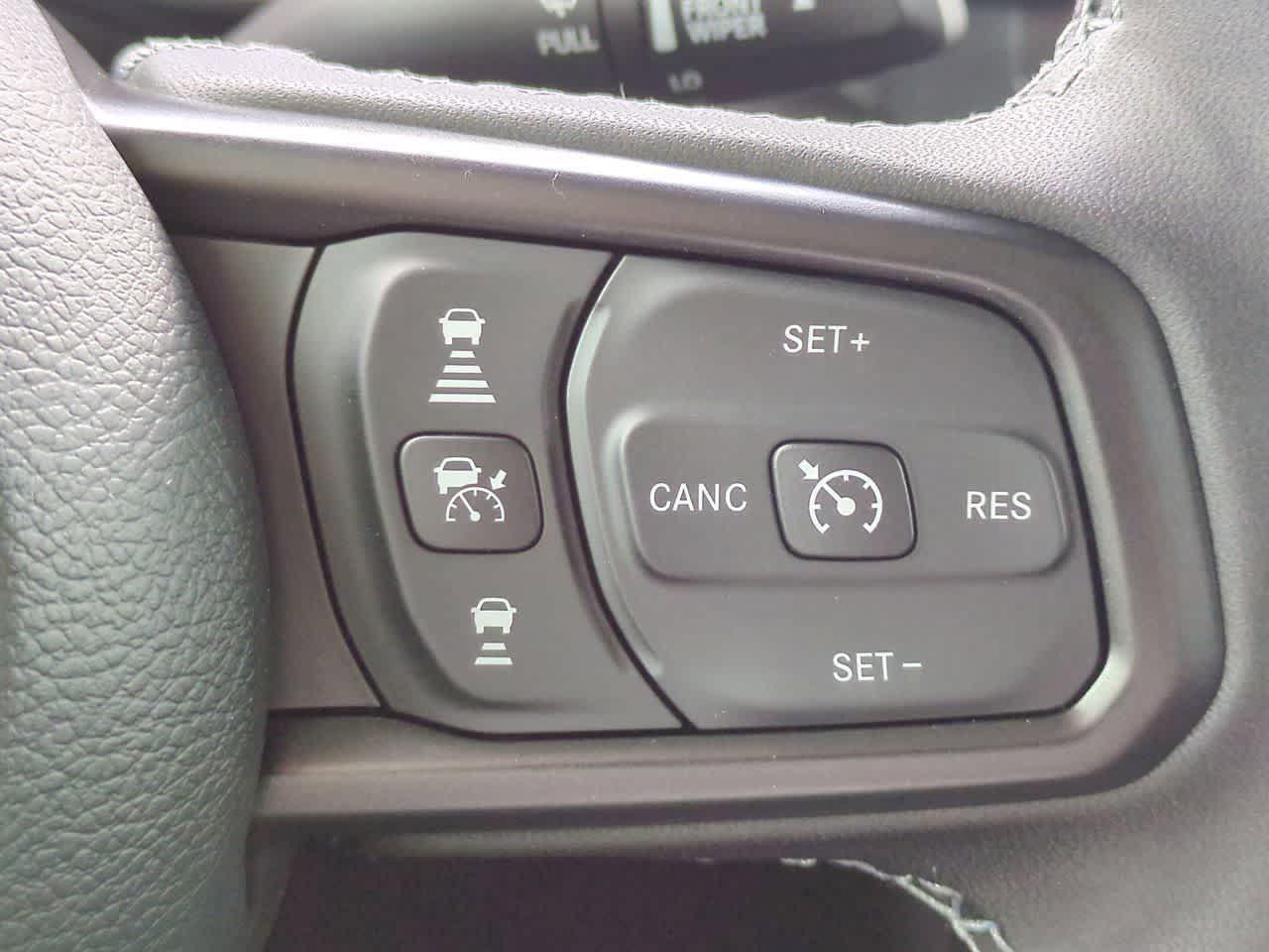 Thumbnail: 2026 Jeep Gladiator - 25