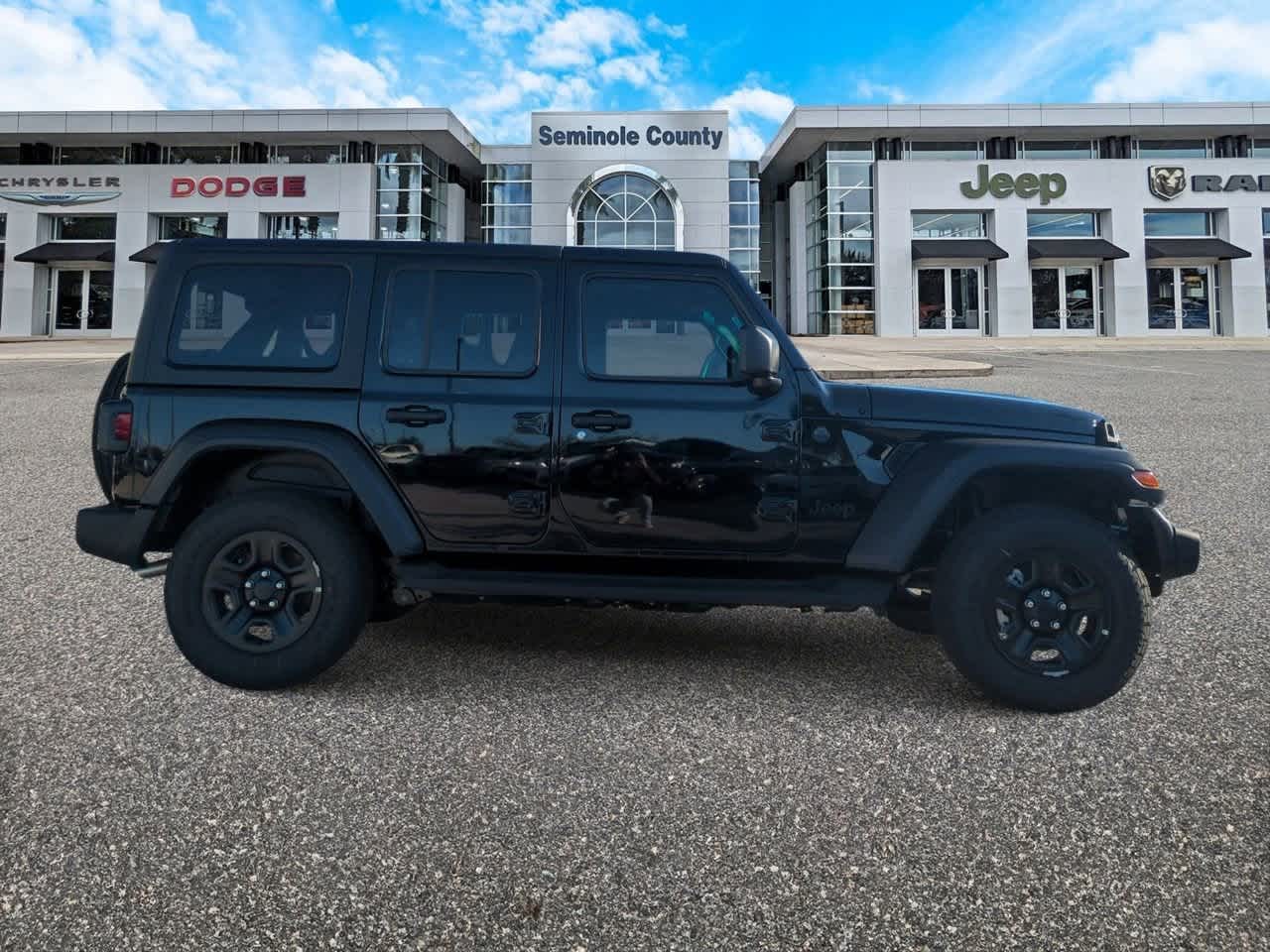 Thumbnail: 2025 Jeep Wrangler - 9