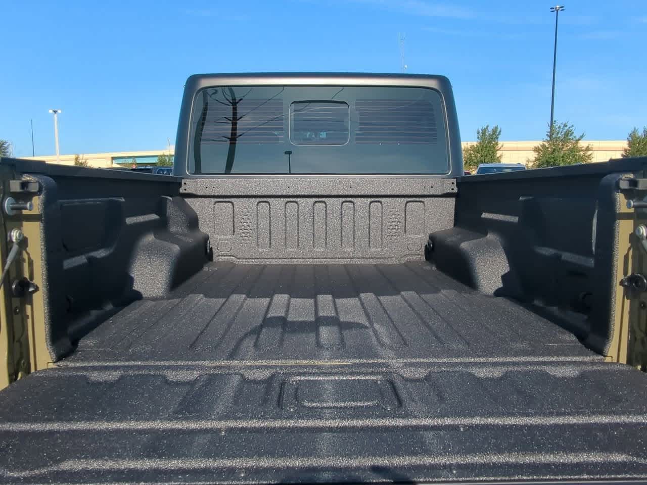 Thumbnail: 2025 Jeep Gladiator - 34
