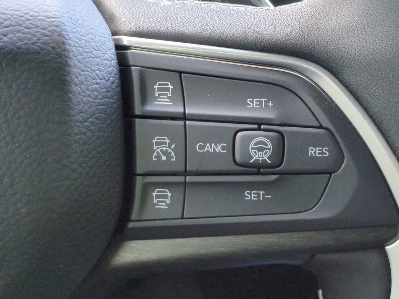 Thumbnail: 2026 Jeep Grand Cherokee - 26