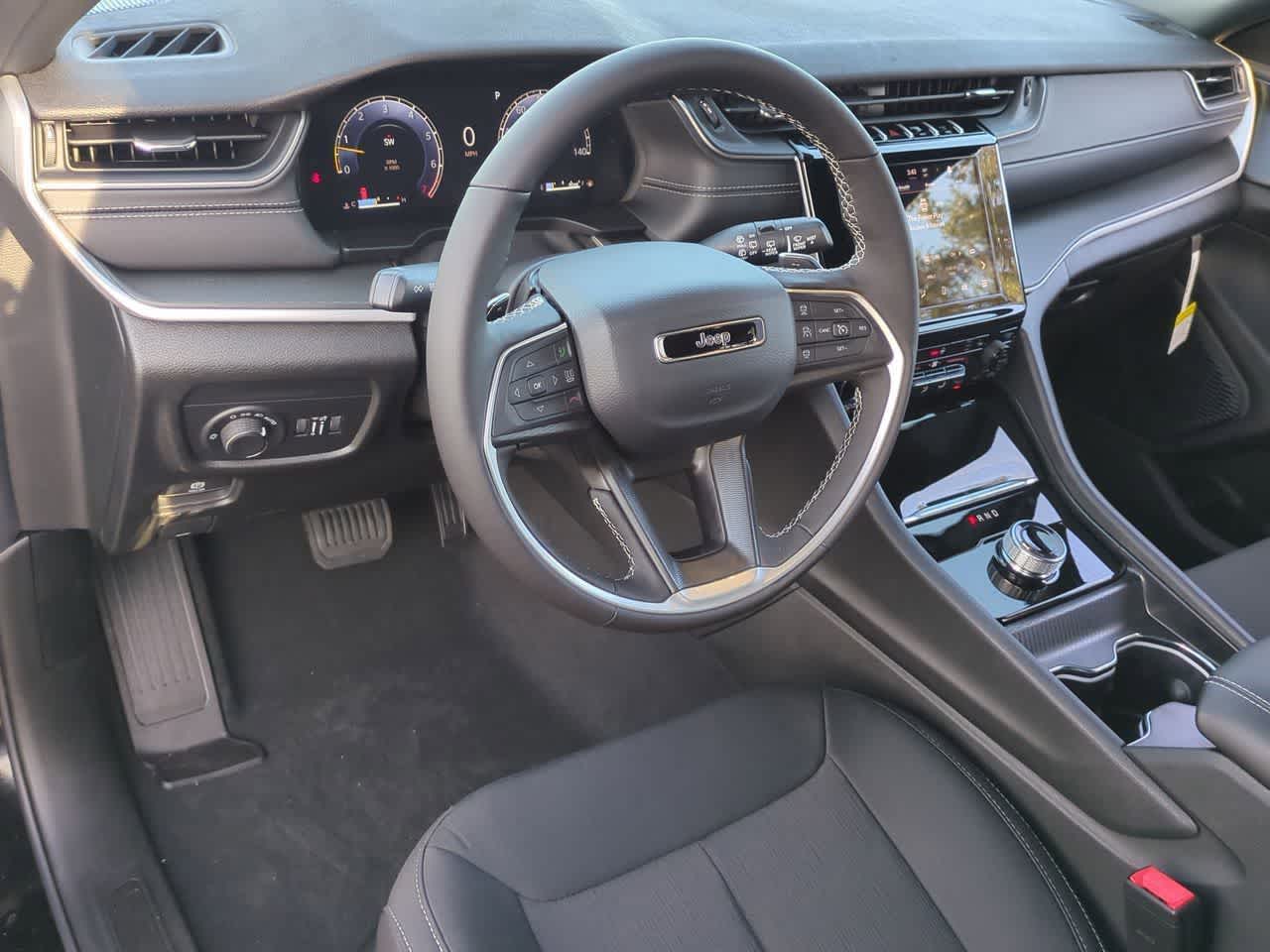 Thumbnail: 2025 Jeep Grand Cherokee L - 10