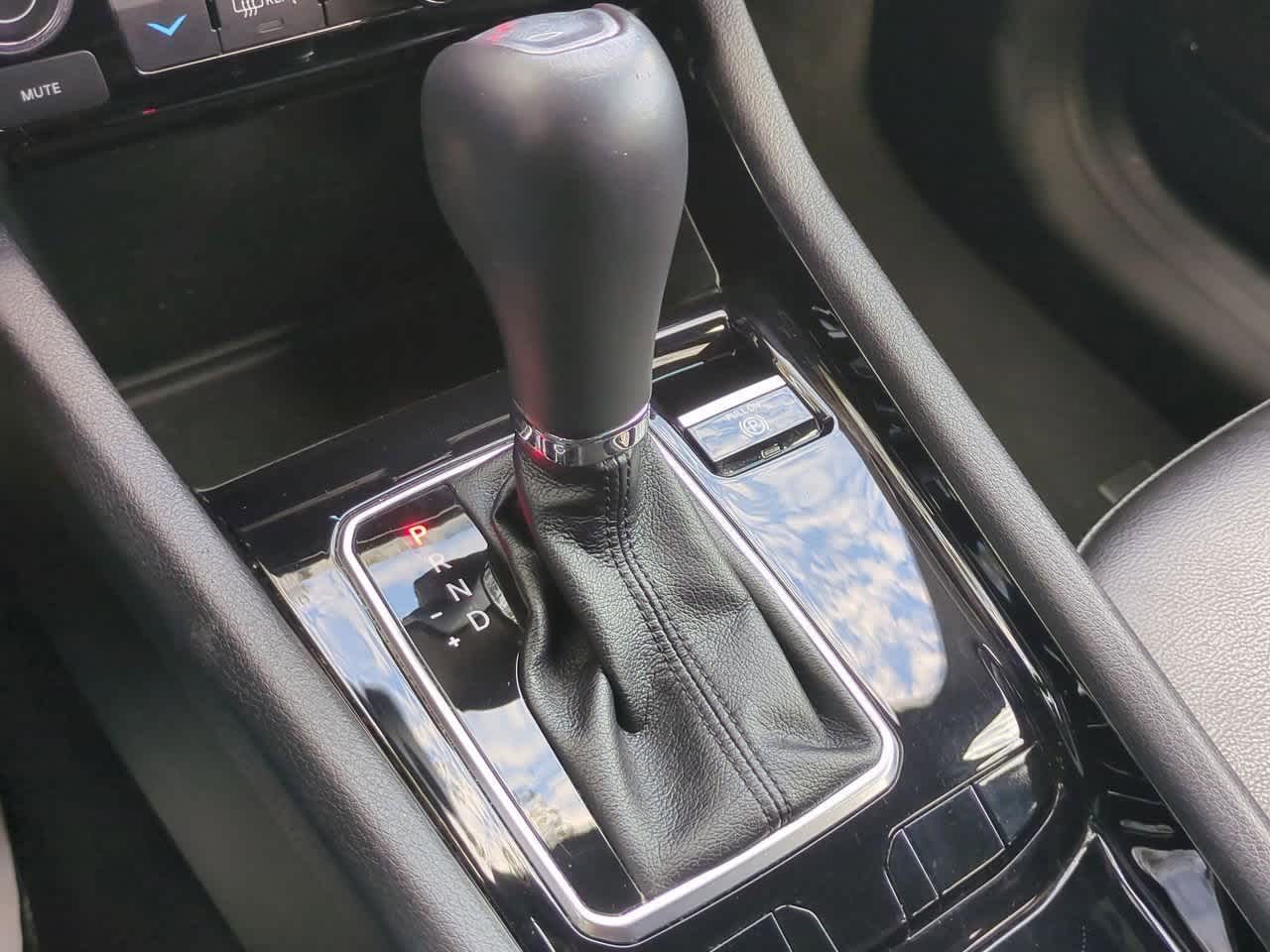 Thumbnail: 2022 Jeep Compass - 32