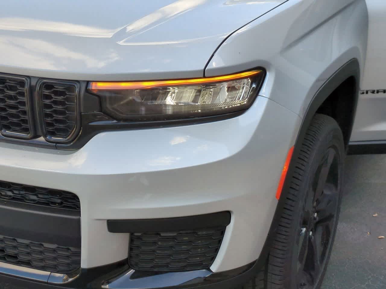 Thumbnail: 2025 Jeep Grand Cherokee L - 11