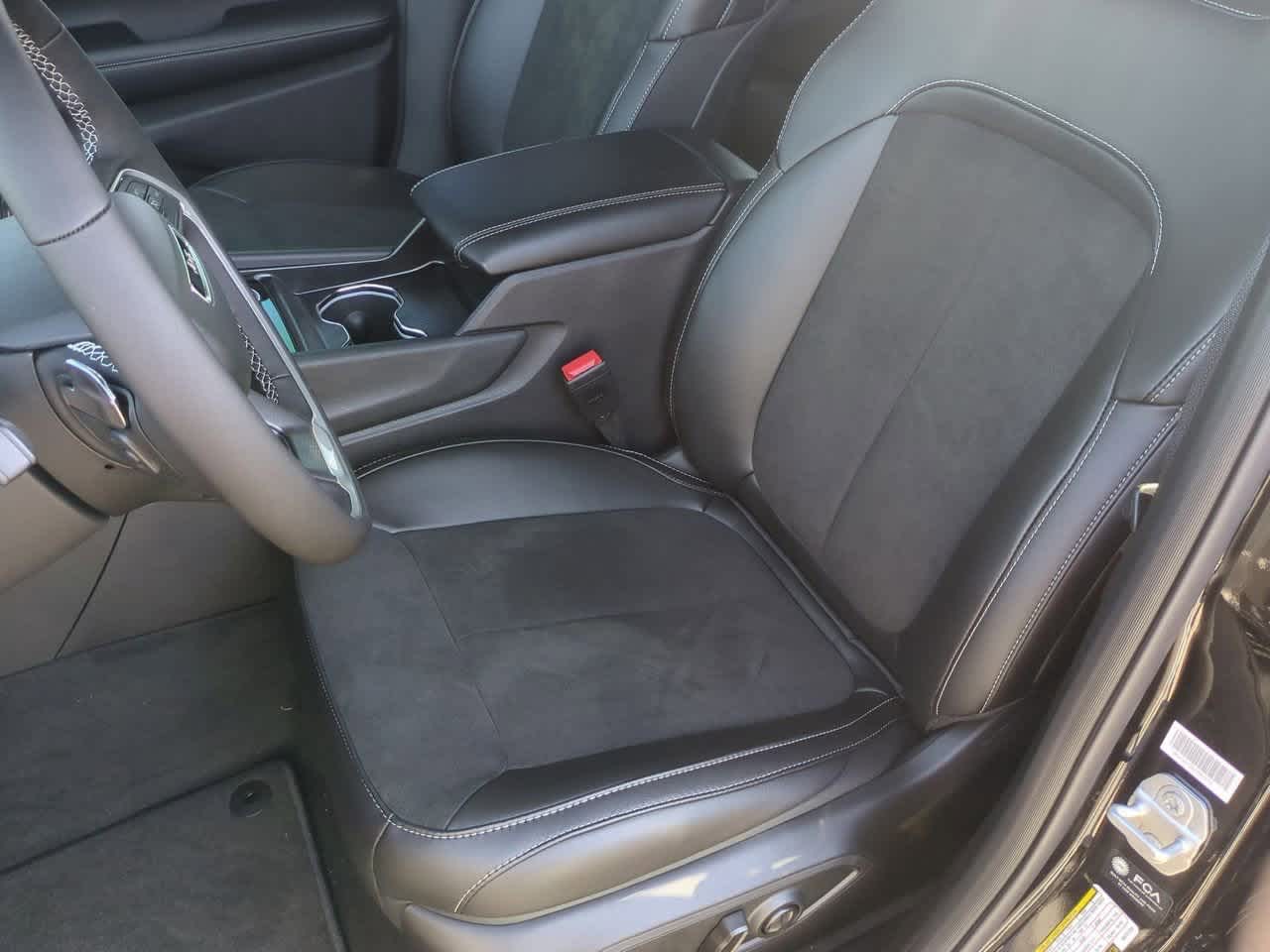 Thumbnail: 2025 Jeep Grand Cherokee L - 17