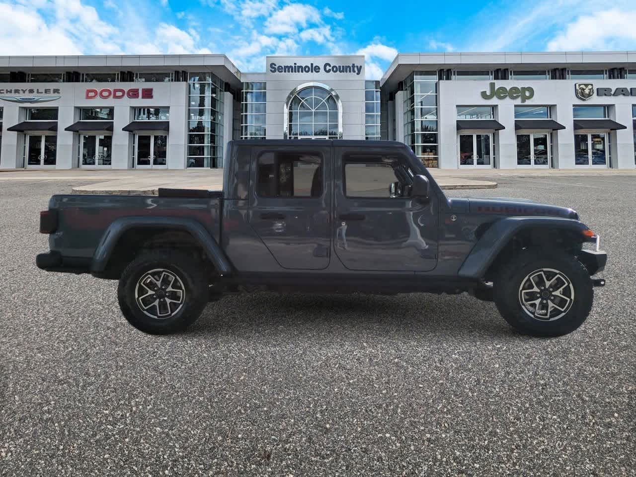 Thumbnail: 2024 Jeep Gladiator - 9