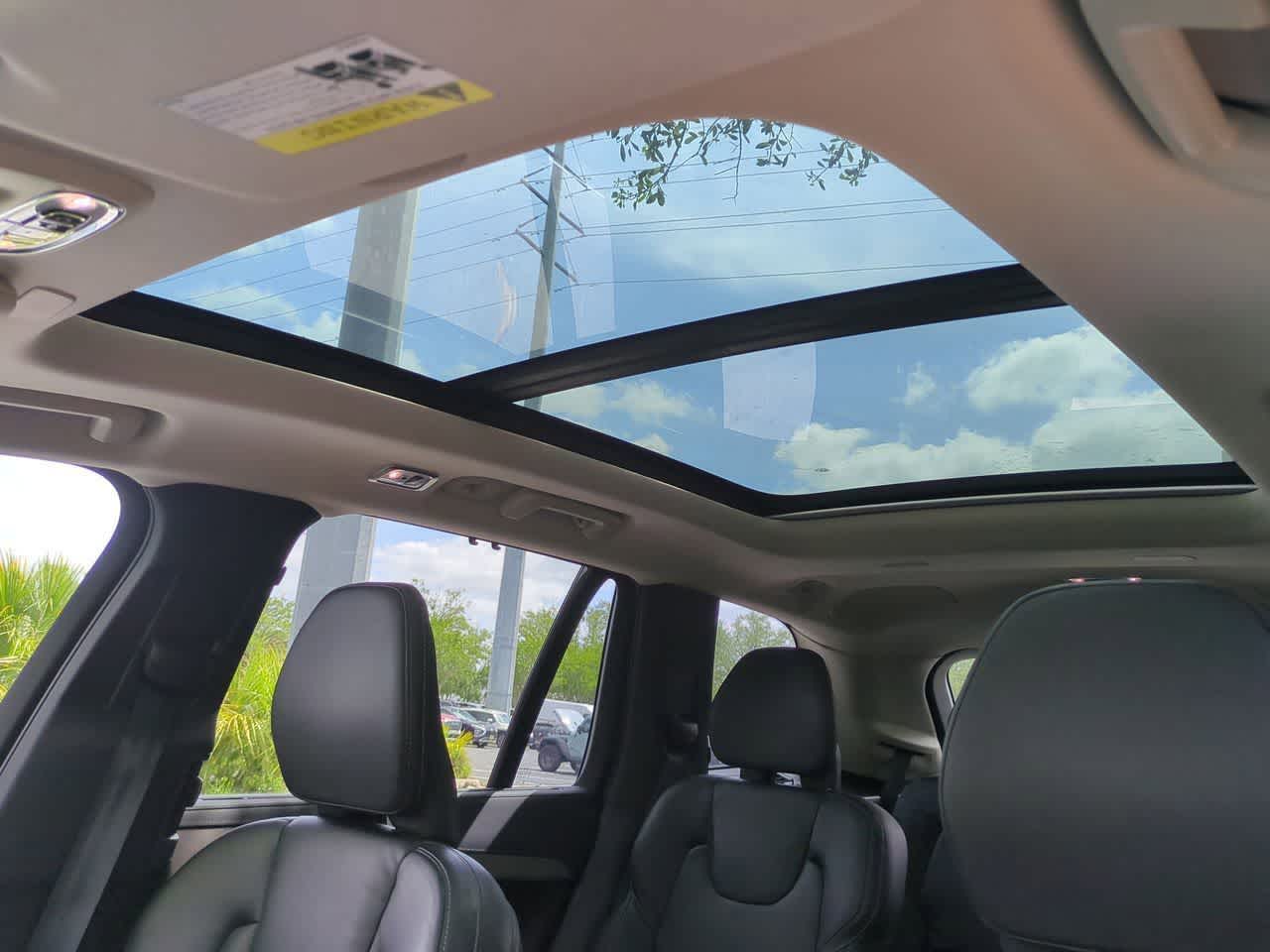 Thumbnail: 2022 Volvo XC90 - 20