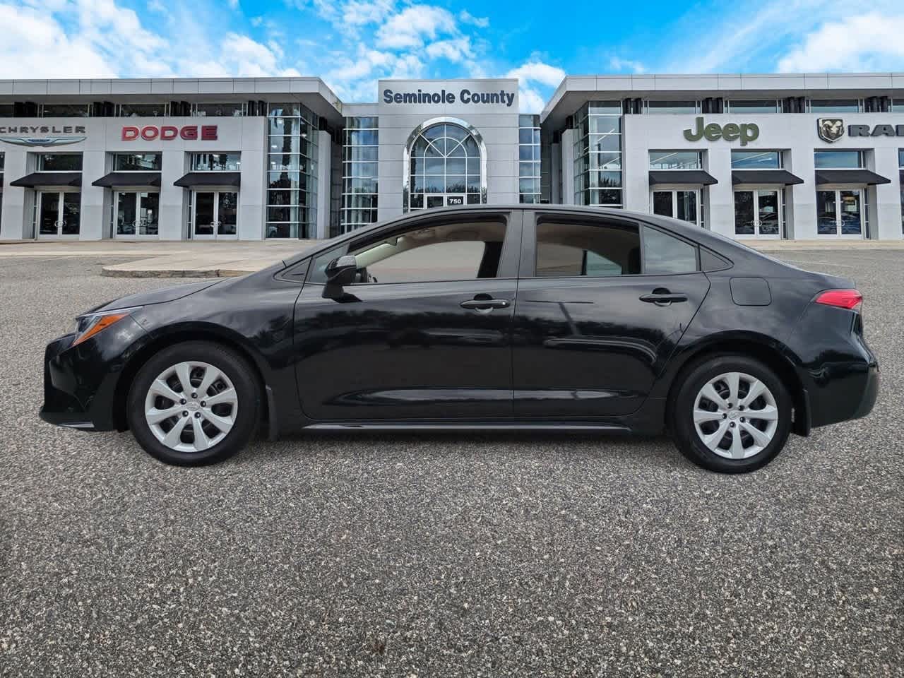 Thumbnail: 2025 Toyota Corolla - 5