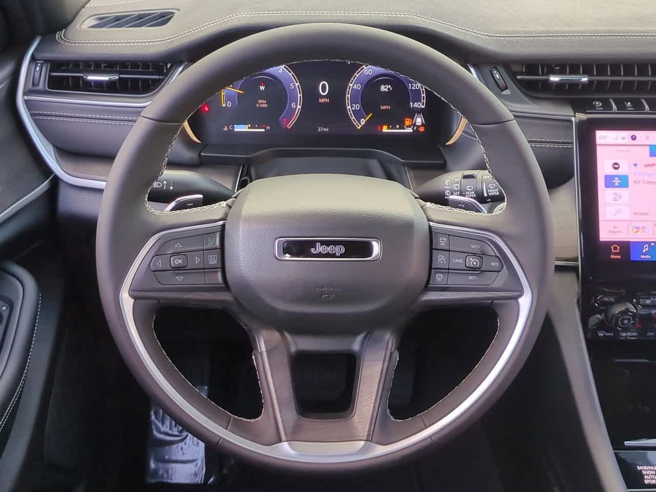 Thumbnail: 2025 Jeep Grand Cherokee L - 23