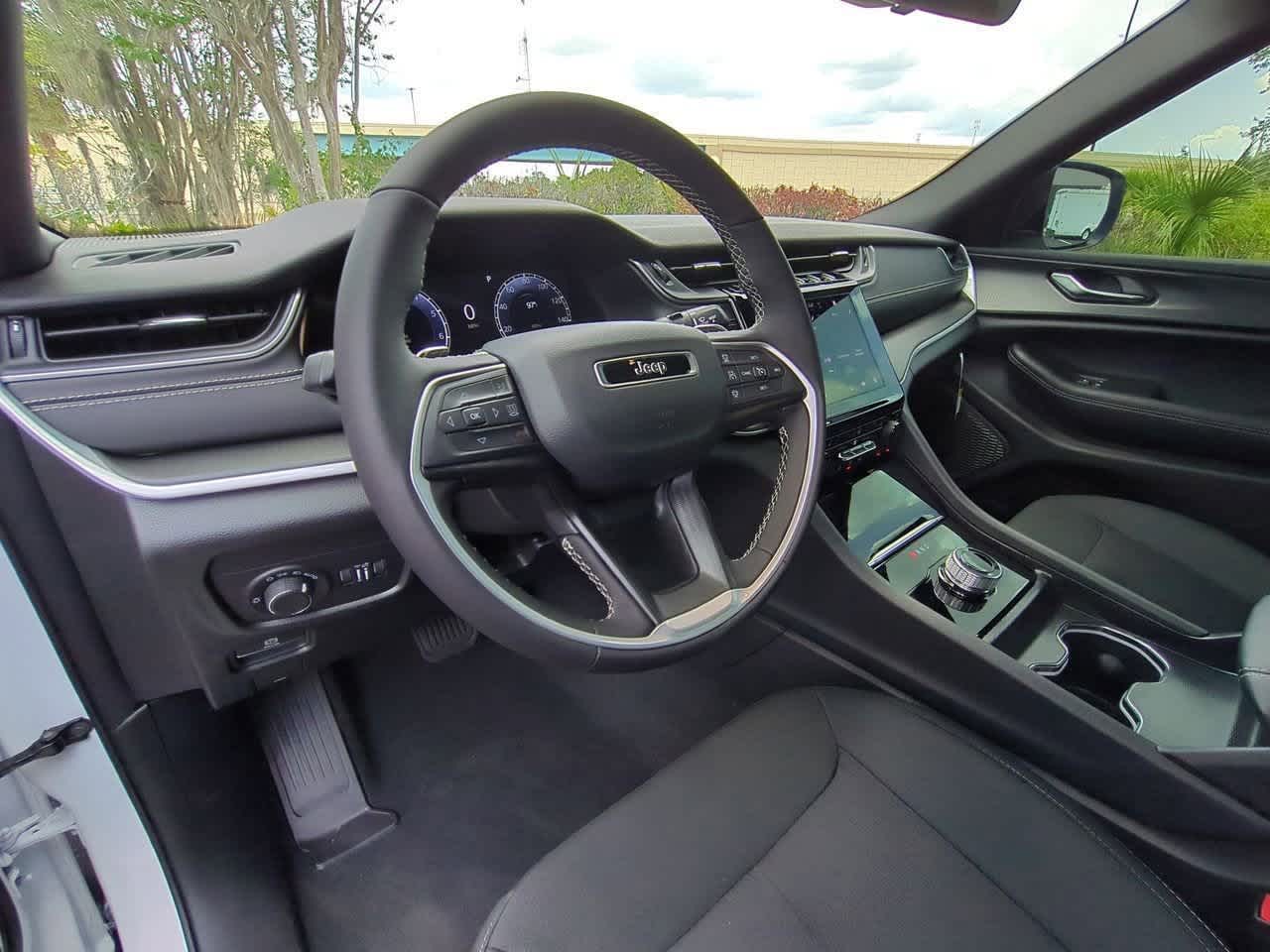 Thumbnail: 2025 Jeep Grand Cherokee L - 10