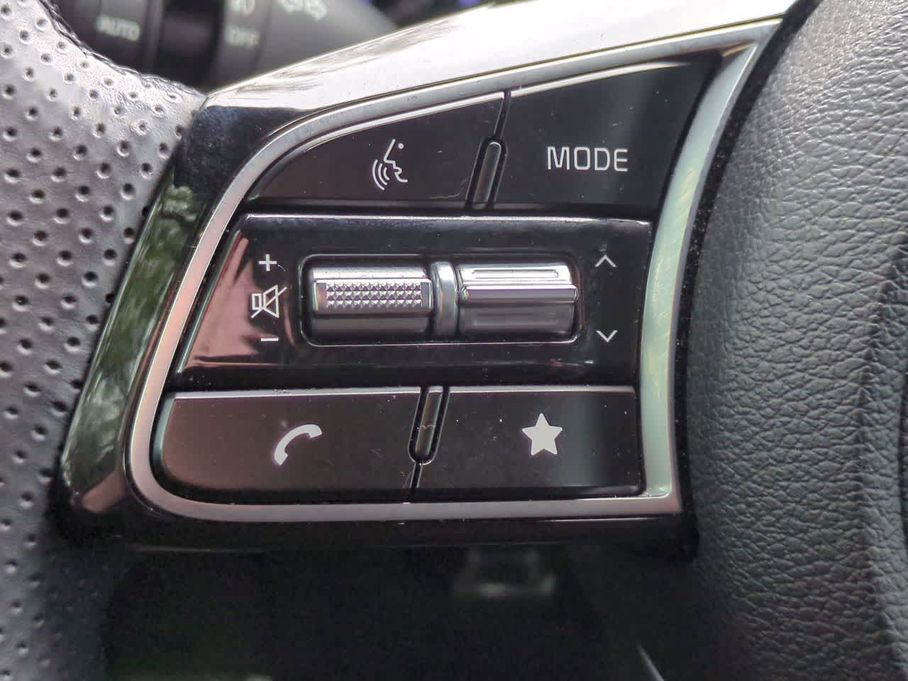 Thumbnail: 2023 Kia Forte - 25