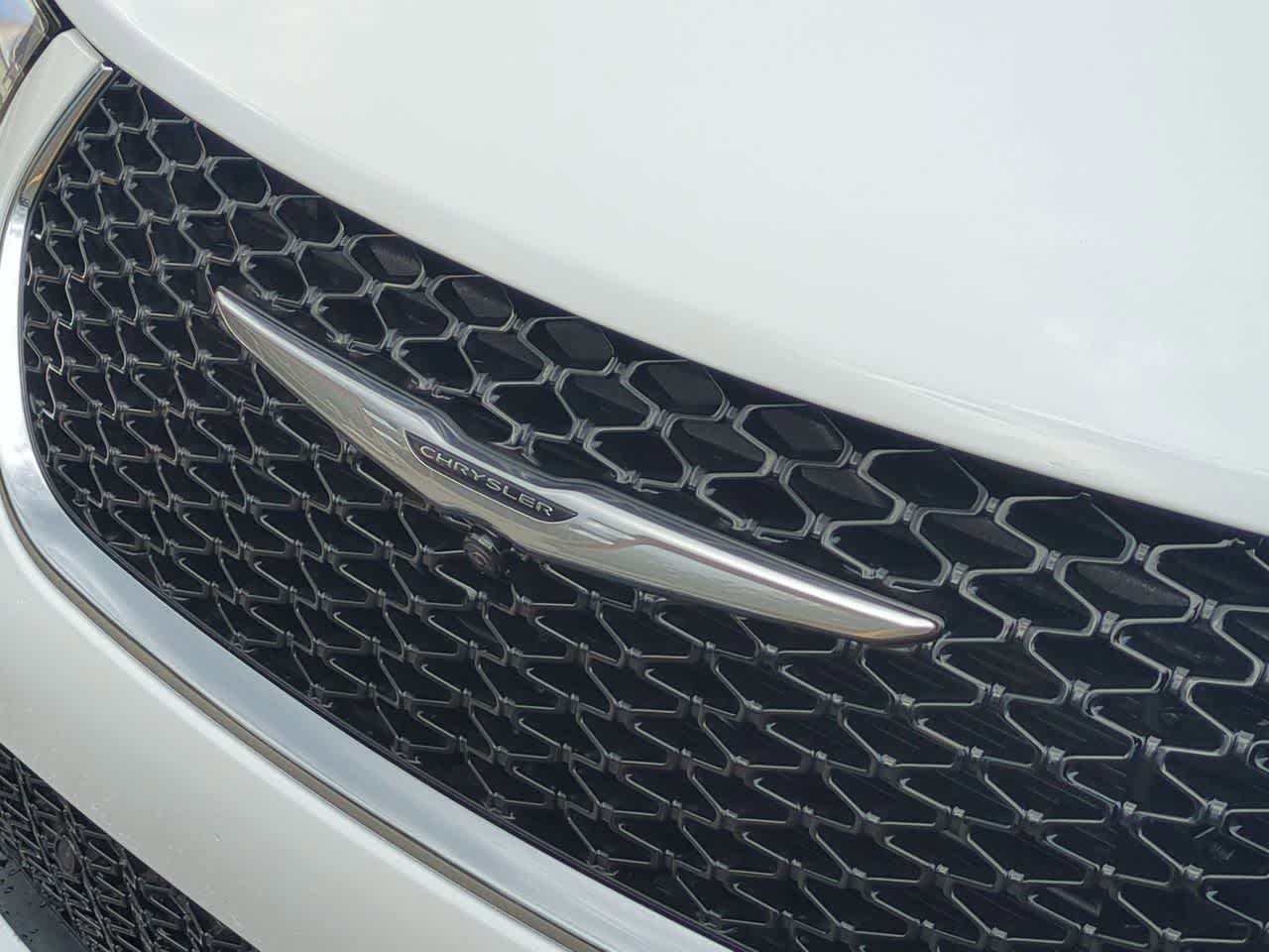 Thumbnail: 2026 Chrysler Pacifica - 12