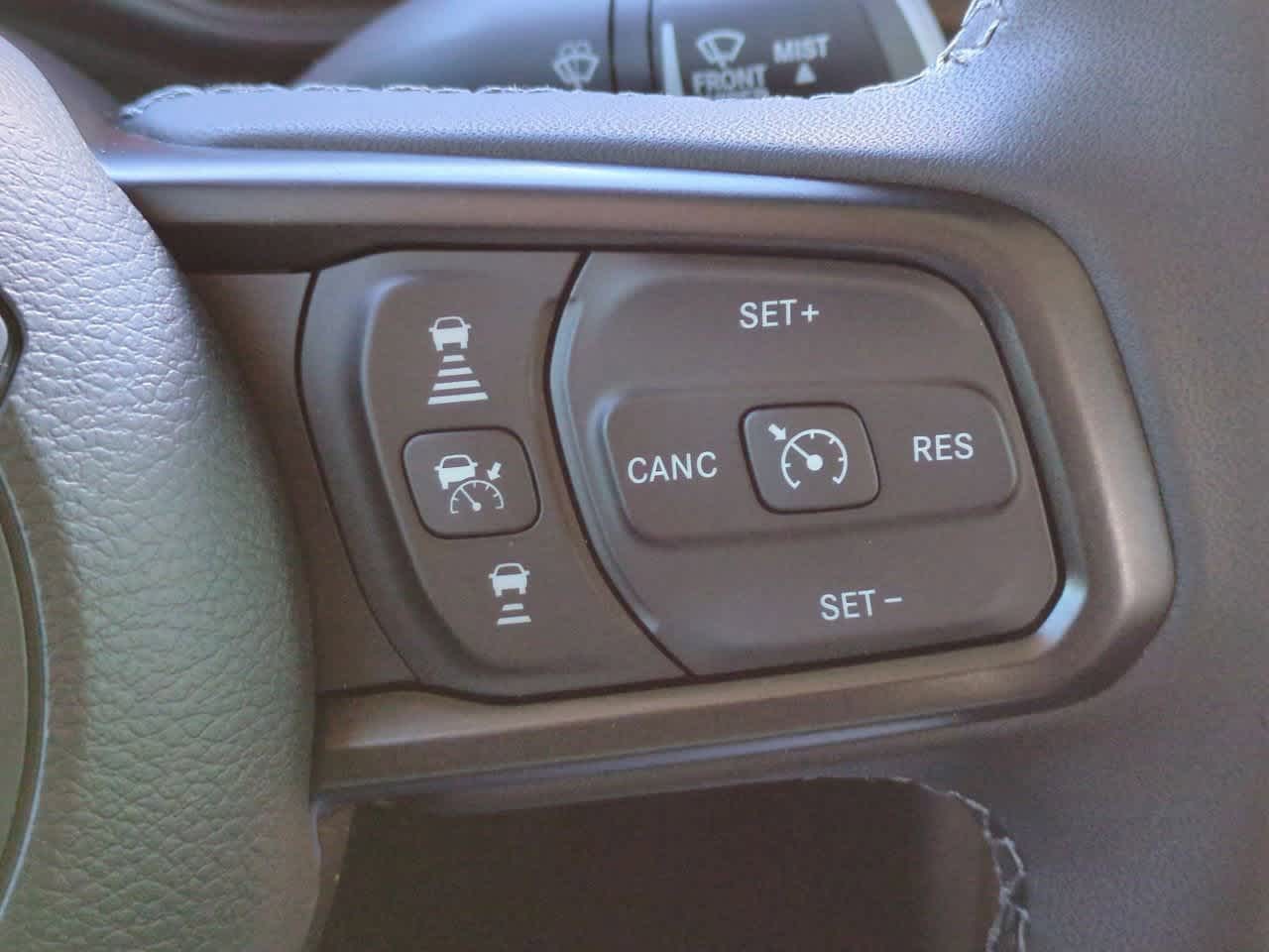 Thumbnail: 2025 Jeep Gladiator - 25