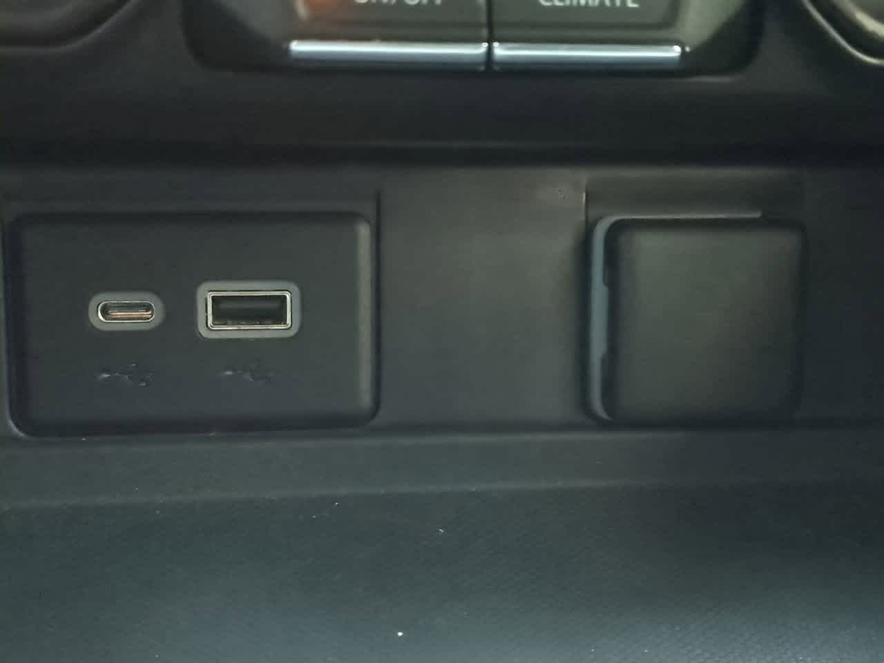 Thumbnail: 2022 Chevrolet Tahoe - 32