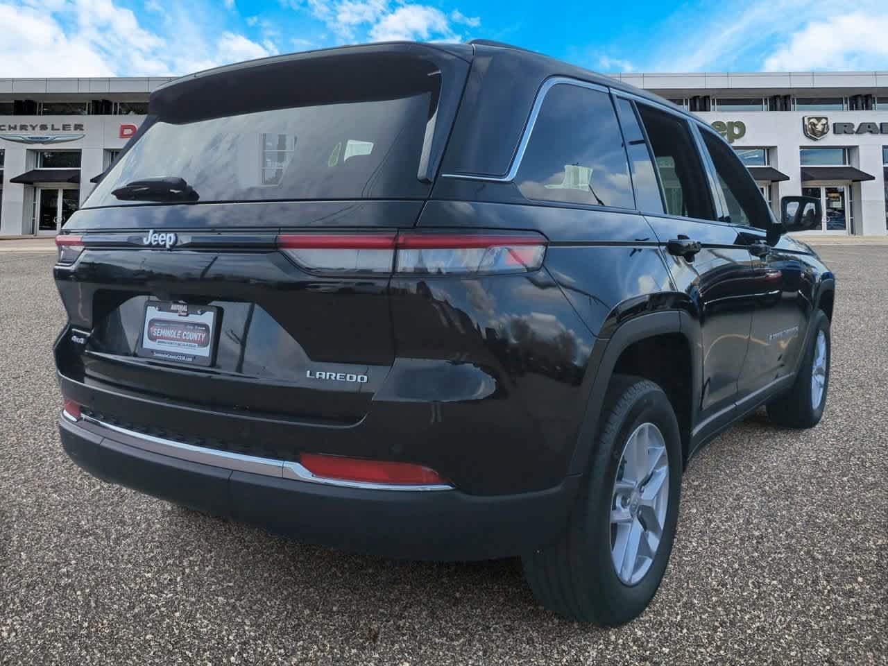 Thumbnail: 2025 Jeep Grand Cherokee - 8