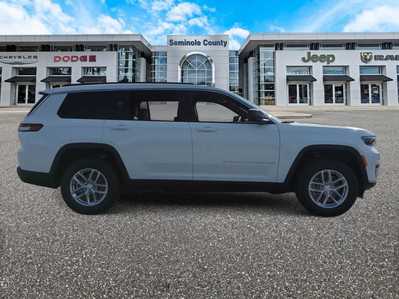 Thumbnail: 2025 Jeep Grand Cherokee L - 9