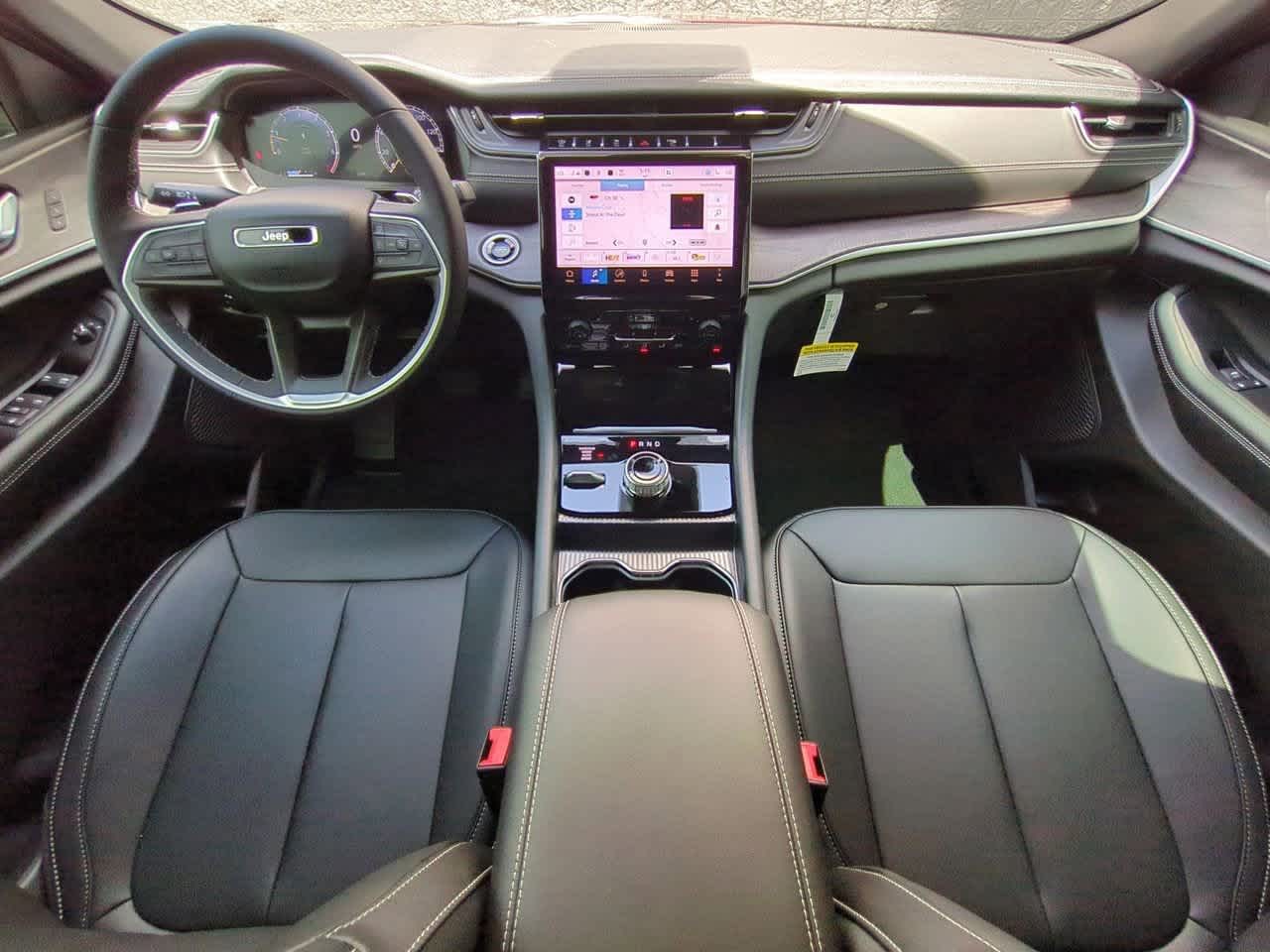 Thumbnail: 2025 Jeep Grand Cherokee - 16