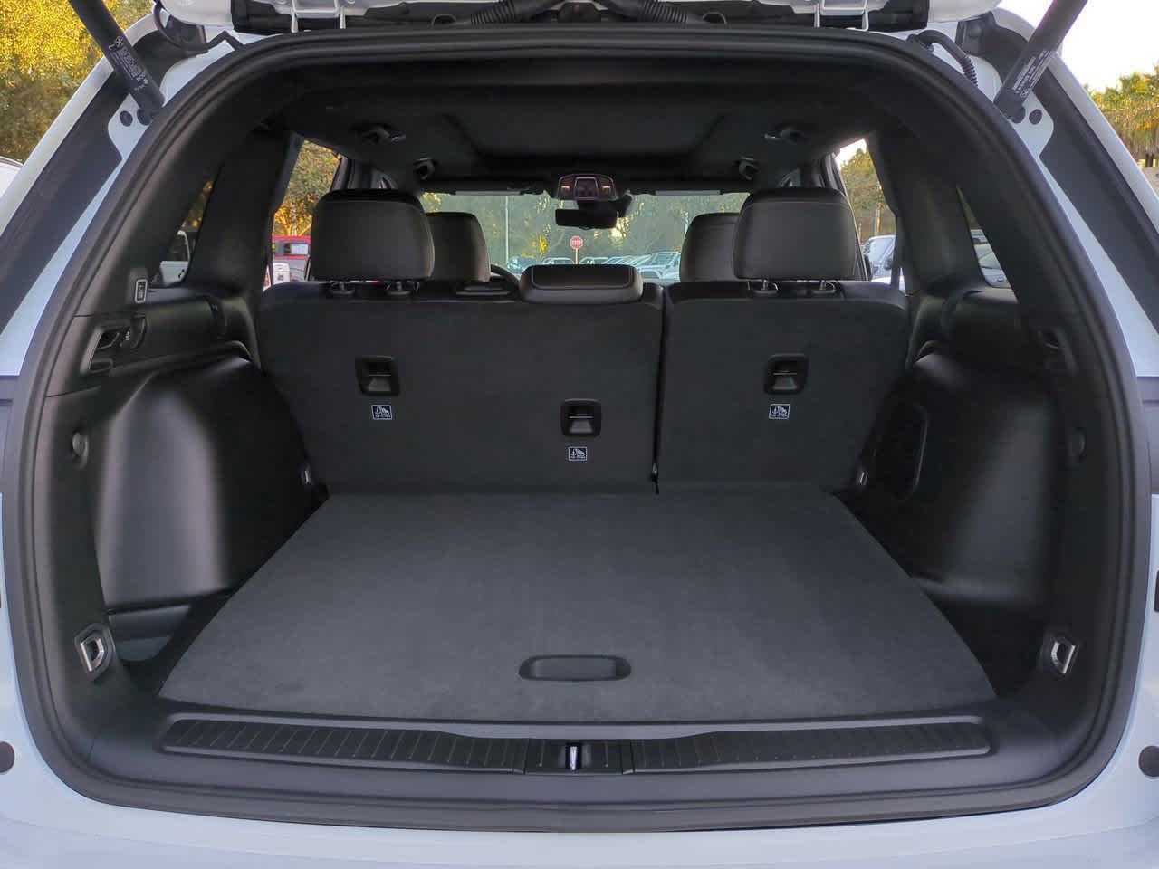 Thumbnail: 2025 Jeep Grand Cherokee - 36