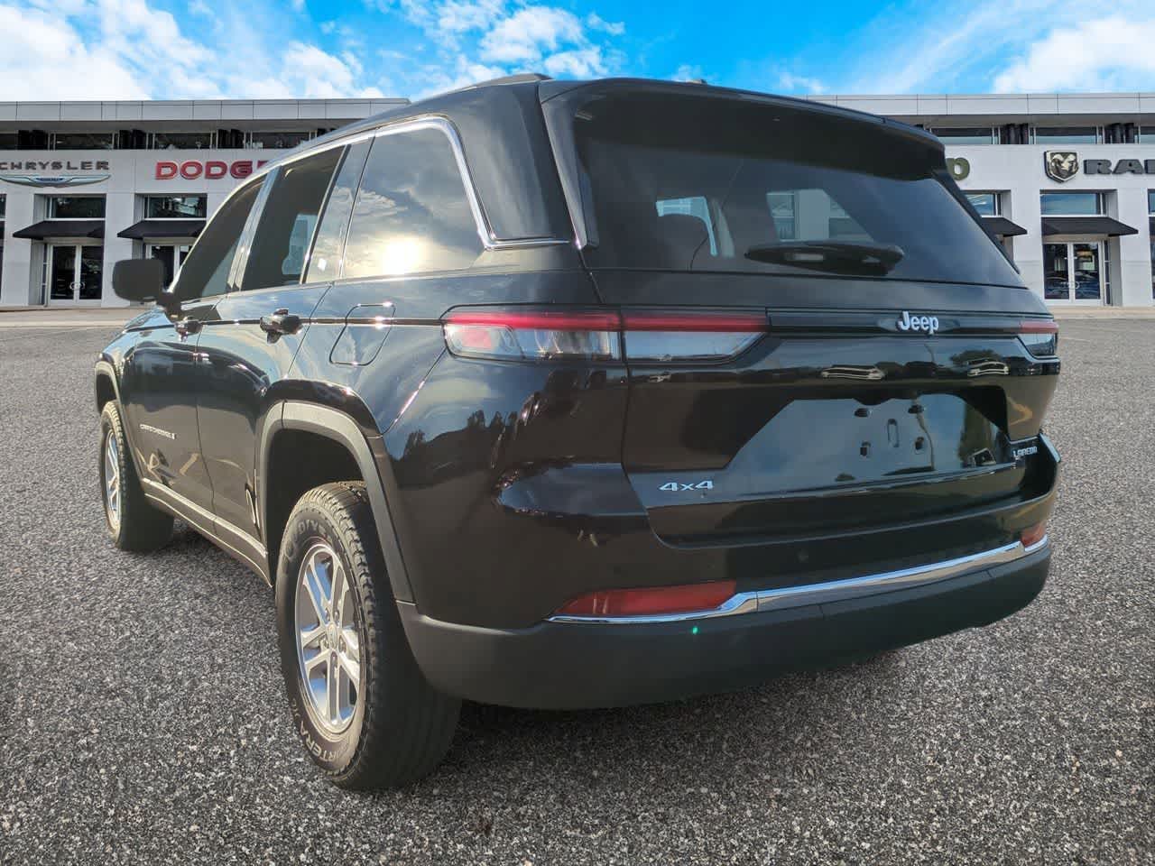 Thumbnail: 2025 Jeep Grand Cherokee - 6