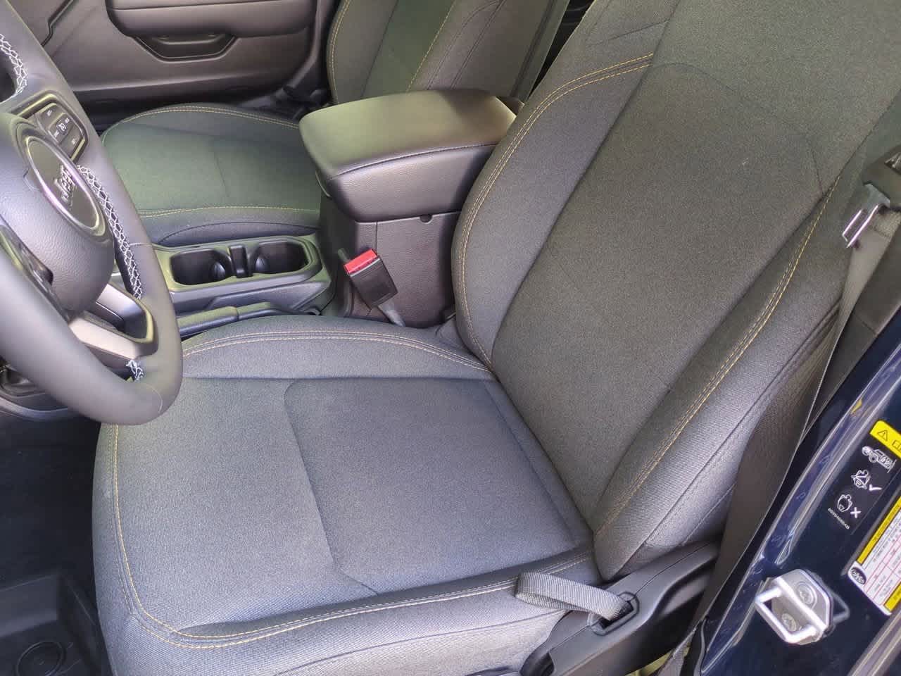 Thumbnail: 2025 Jeep Wrangler - 17