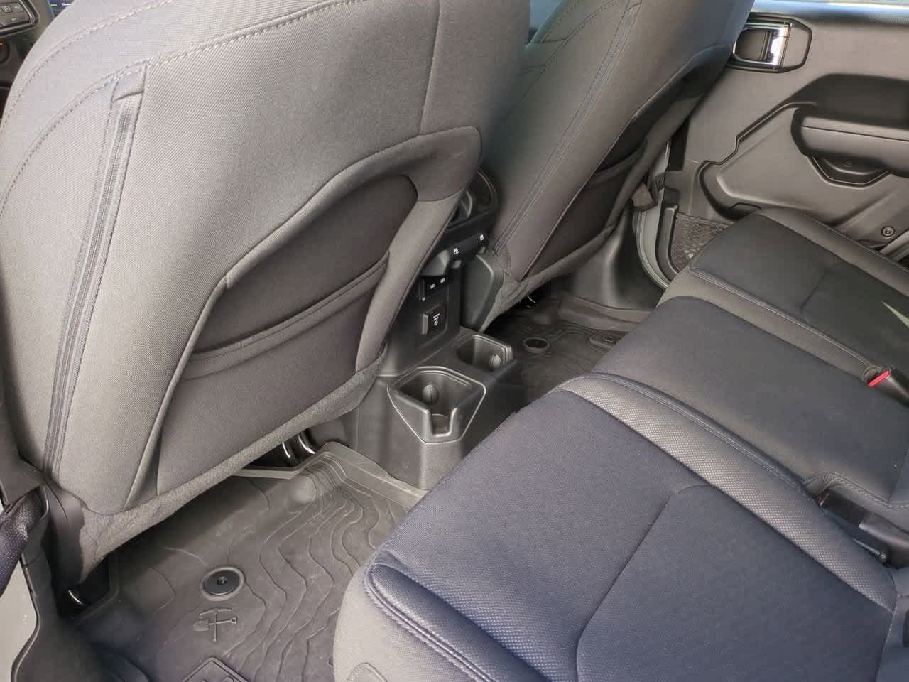 Thumbnail: 2023 Jeep Gladiator - 19