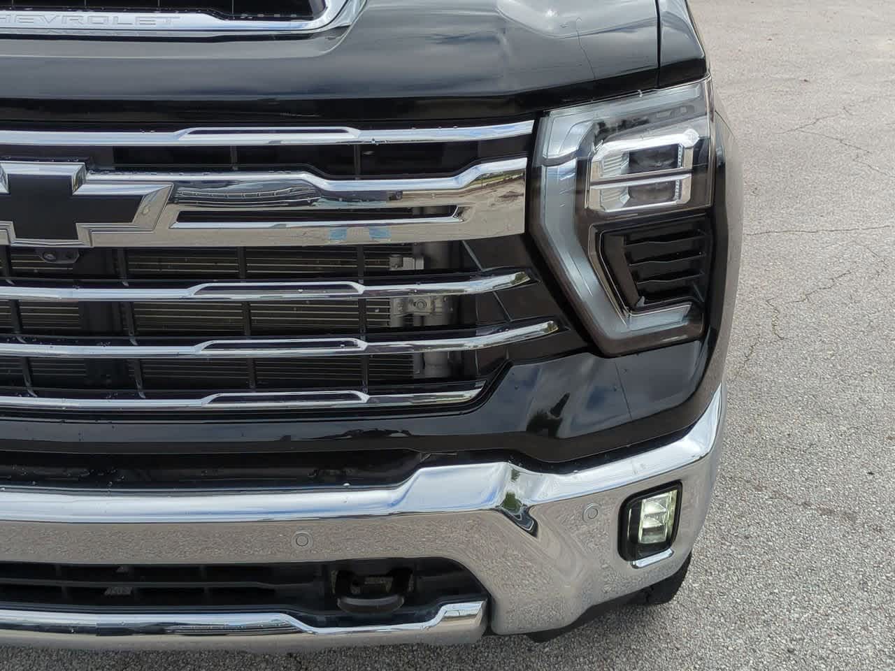 Thumbnail: 2024 Chevrolet Silverado 3500 - 11