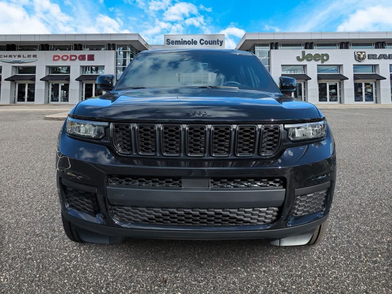 Thumbnail: 2025 Jeep Grand Cherokee L - 3