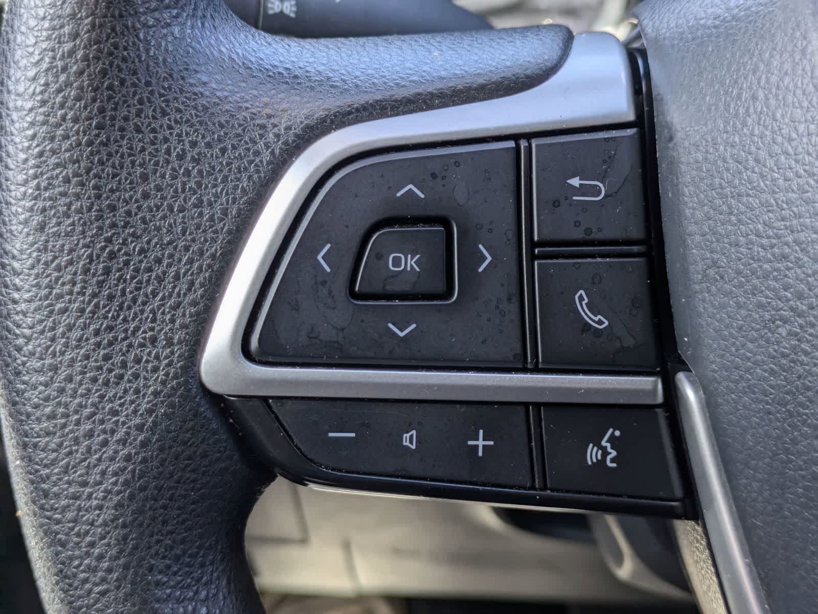 Thumbnail: 2023 Toyota Highlander - 8