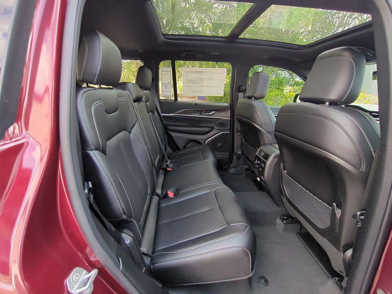 Thumbnail: 2025 Jeep Grand Cherokee - 22